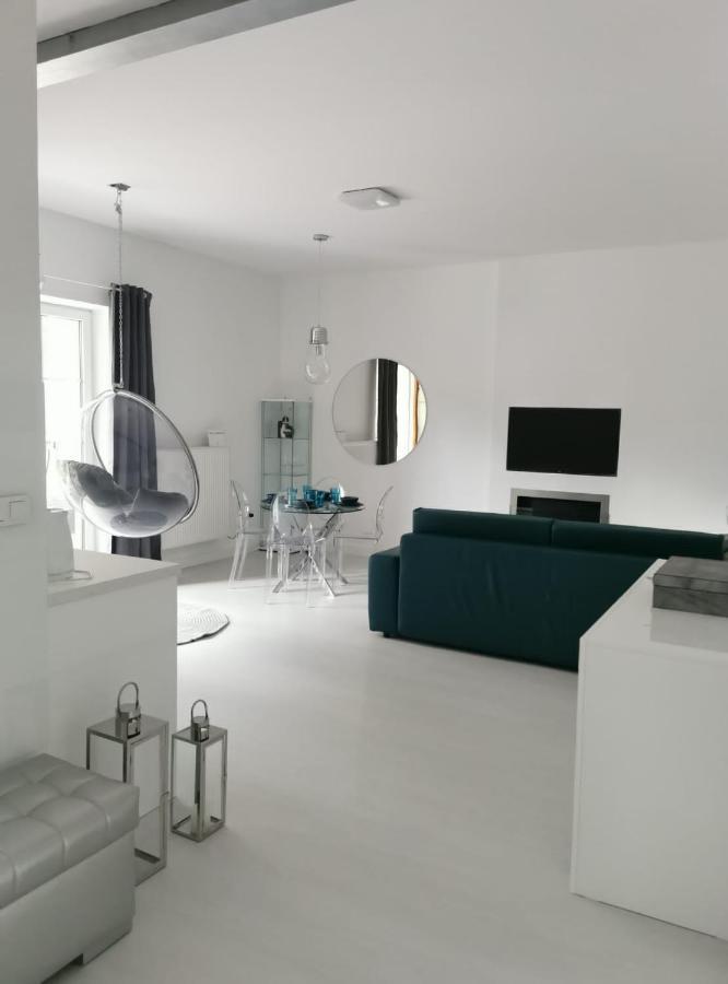 בורנה סולינובו Przytulny Apartament Z Kominkiem Przy Jeziorze מראה חיצוני תמונה