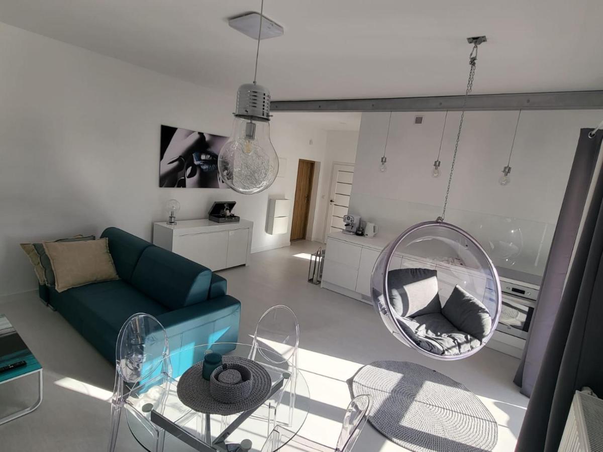 בורנה סולינובו Przytulny Apartament Z Kominkiem Przy Jeziorze מראה חיצוני תמונה